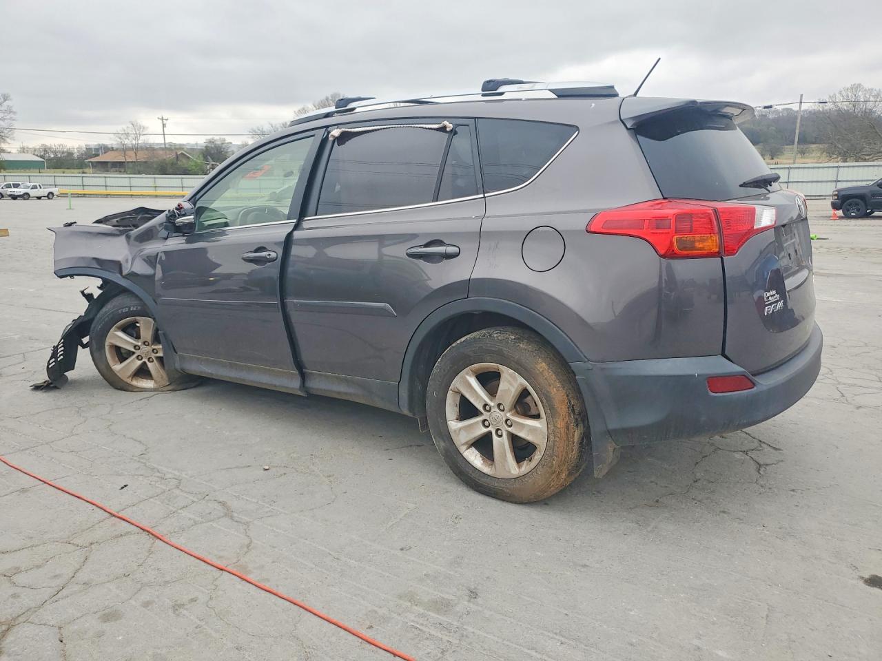 2013 TOYOTA RAV4 XLE photo 3