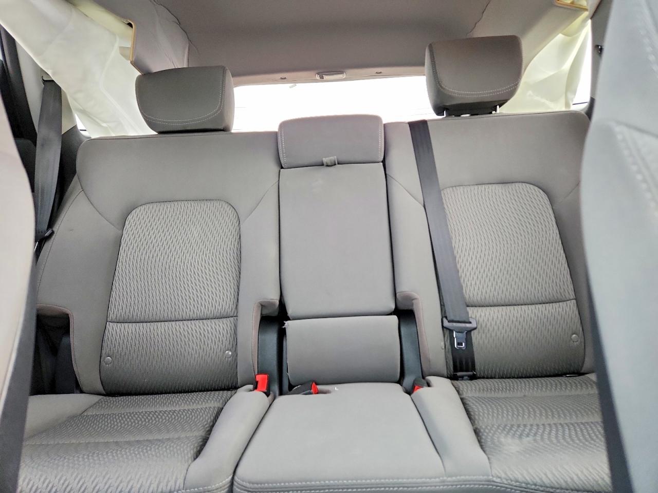 2016 HYUNDAI SANTA FE SE photo 10