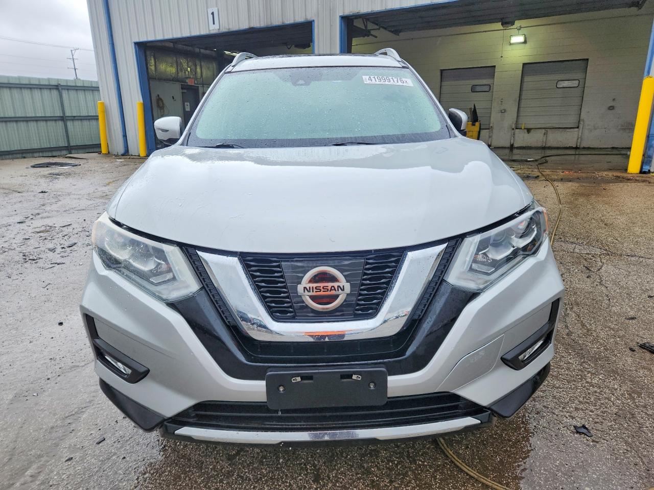 2017 NISSAN ROGUE SL photo 5