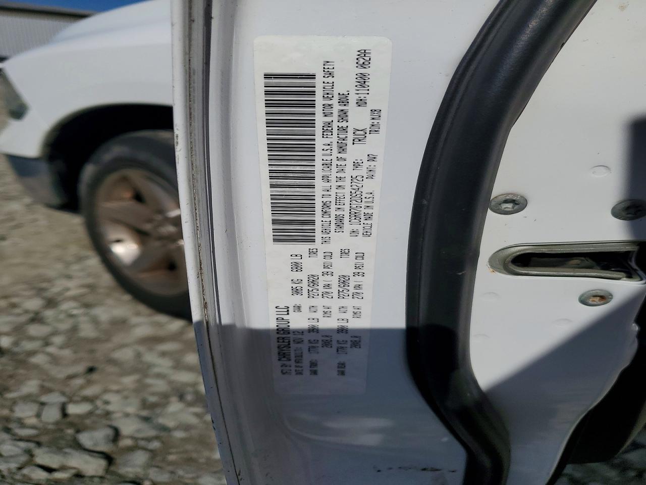 2013 RAM 1500 SLT photo 23