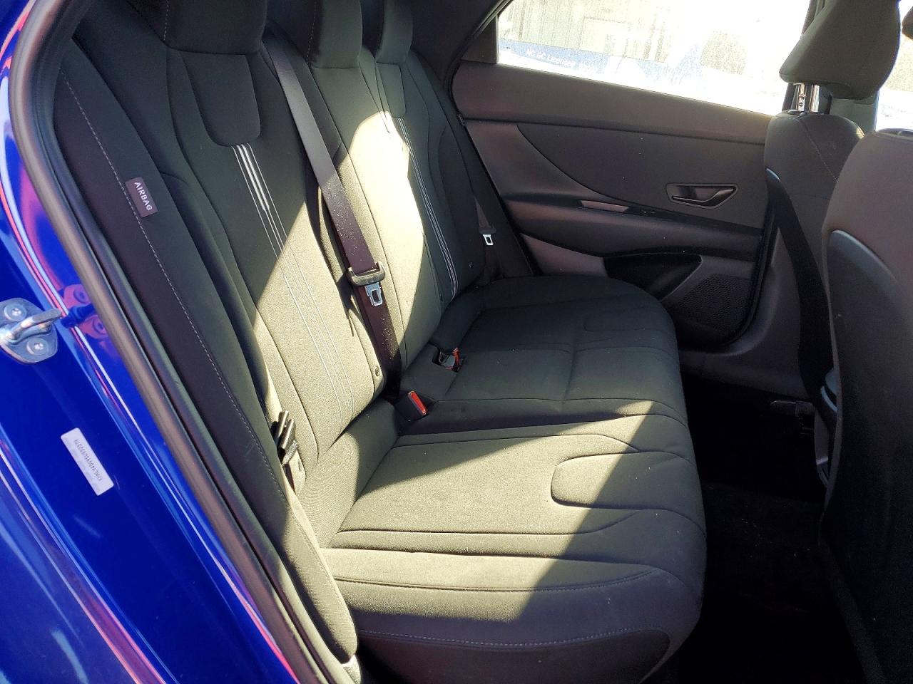 2025 HYUNDAI ELANTRA SEL SPORT photo 19