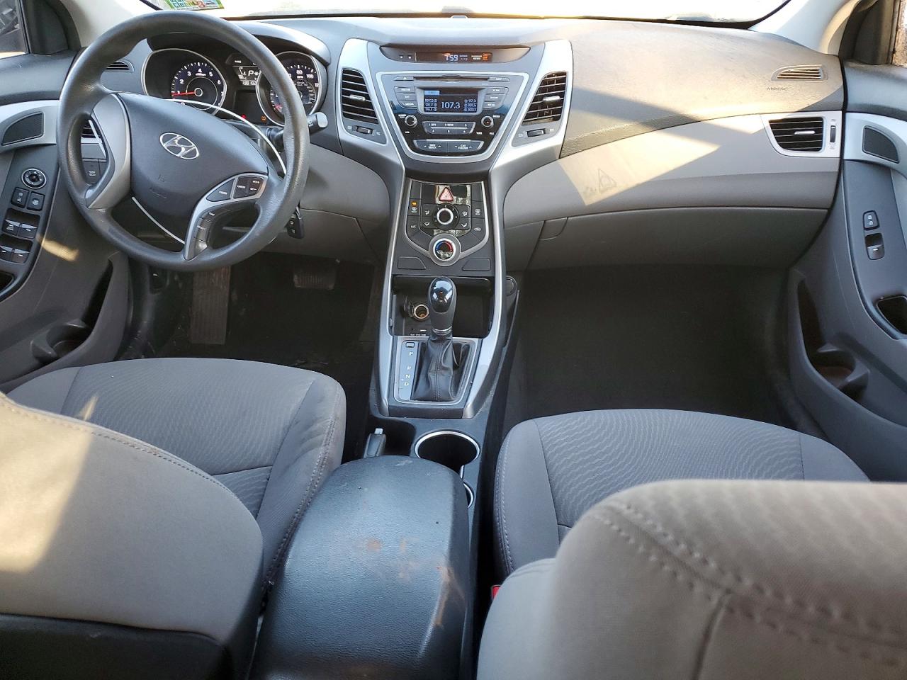 2016 HYUNDAI ELANTRA SE photo 15