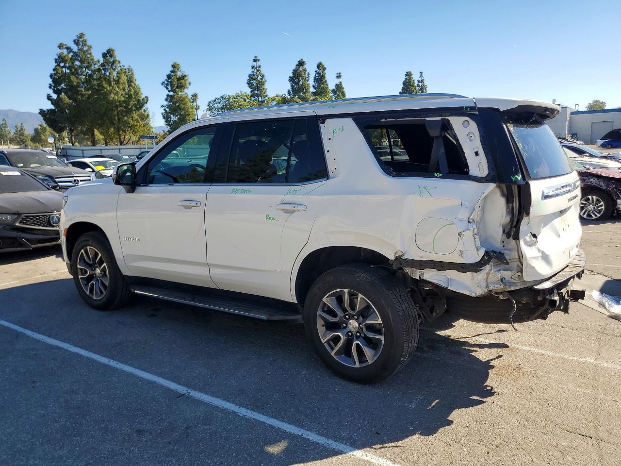 2021 CHEVROLET TAHOE C1500 LT photo 4