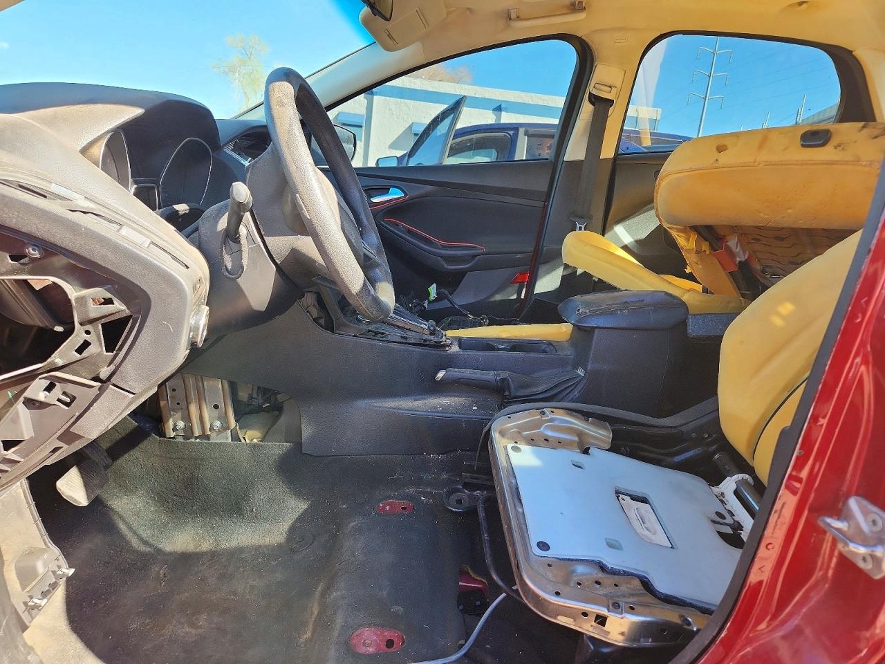 2015 FORD FOCUS SE photo 19