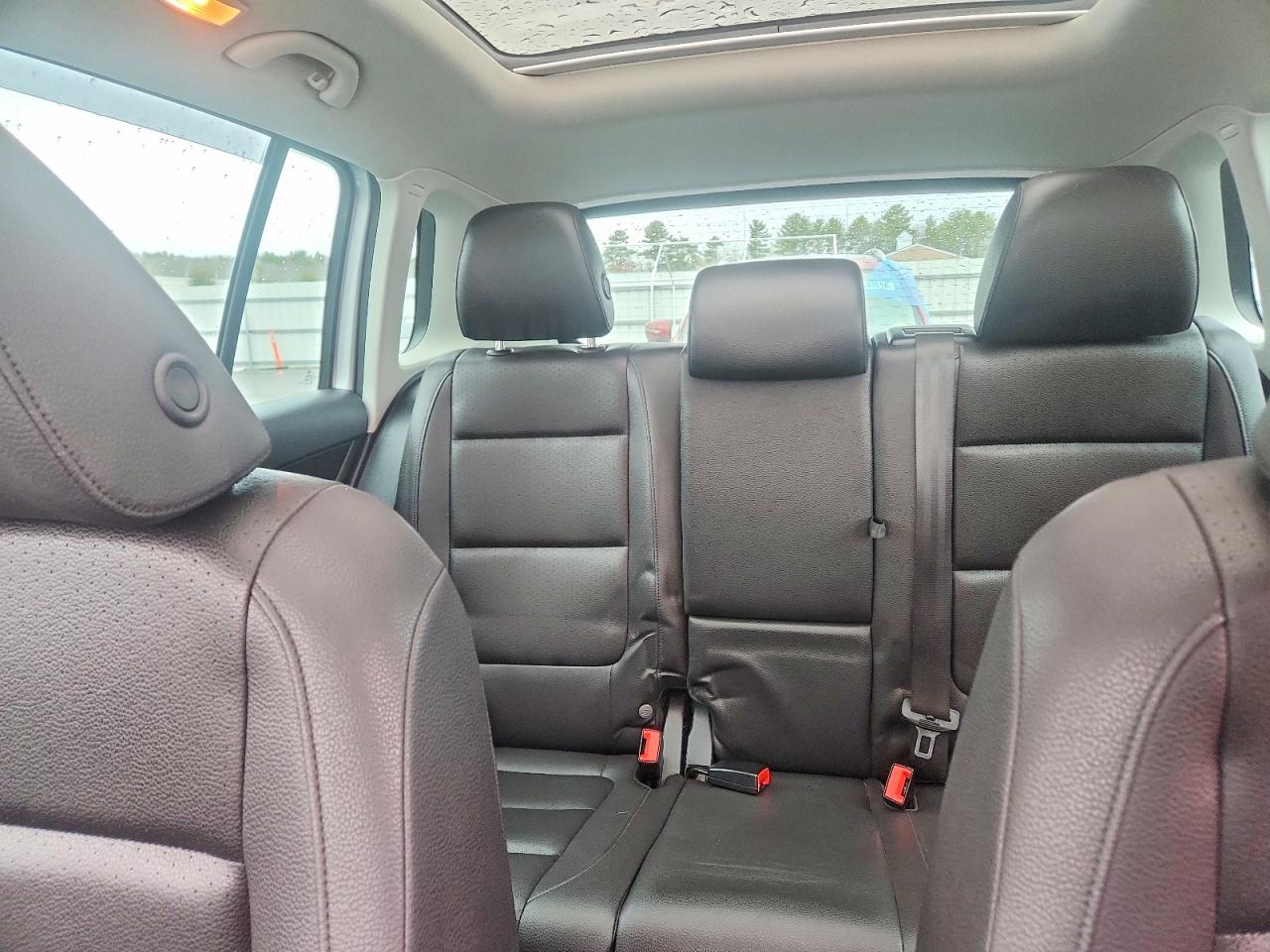 2017 VOLKSWAGEN TIGUAN WOLFSBURG photo 19