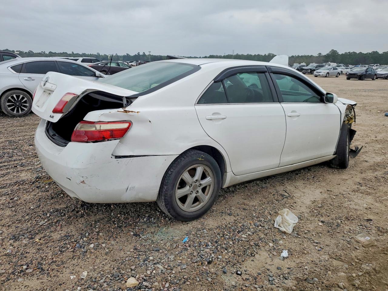 2007 TOYOTA CAMRY LE photo 3