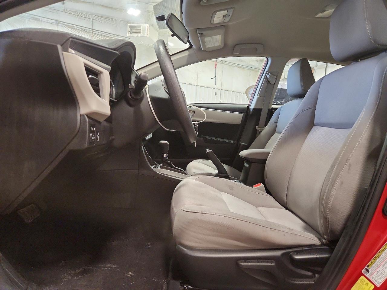 2014 TOYOTA COROLLA LE photo 13