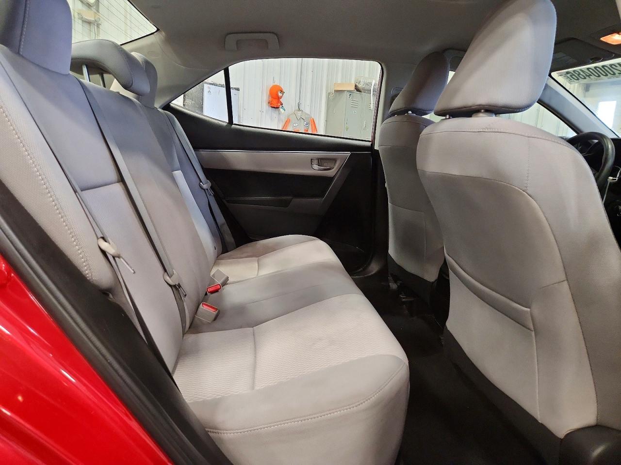 2014 TOYOTA COROLLA LE photo 19
