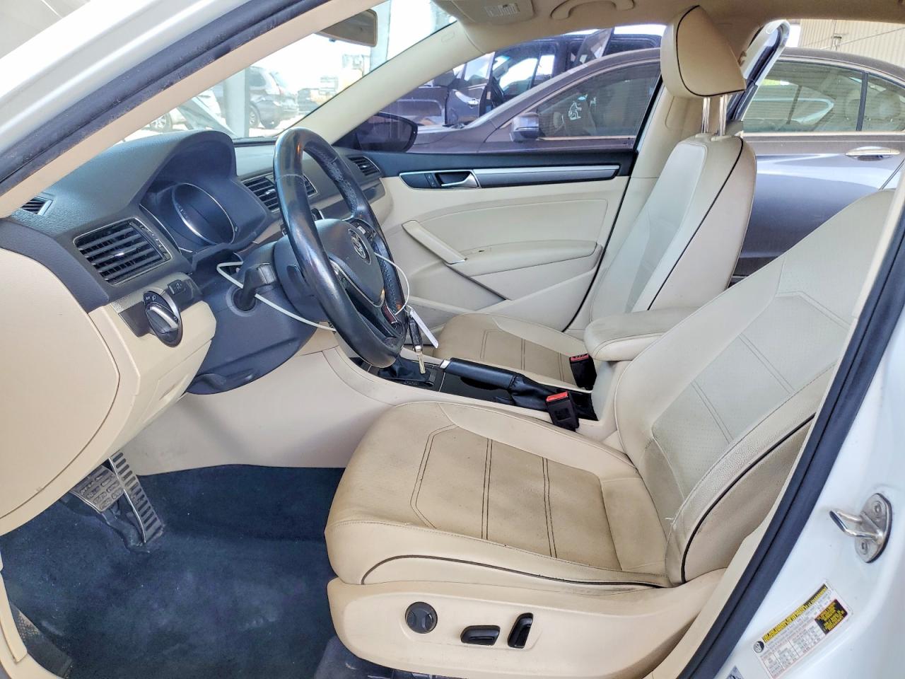 2018 VOLKSWAGEN PASSAT S photo 7
