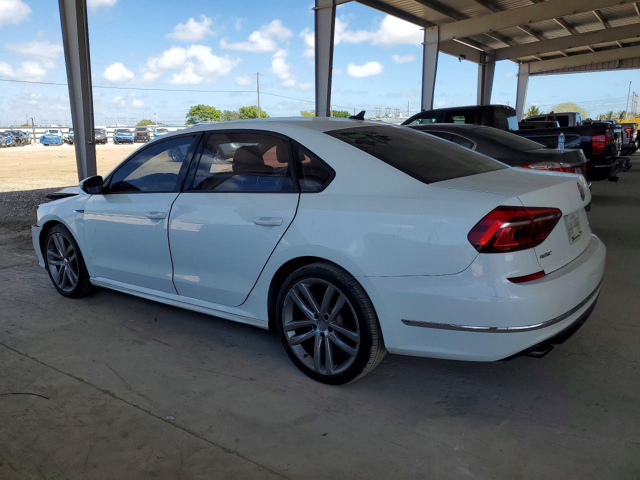 2018 VOLKSWAGEN PASSAT S photo 2