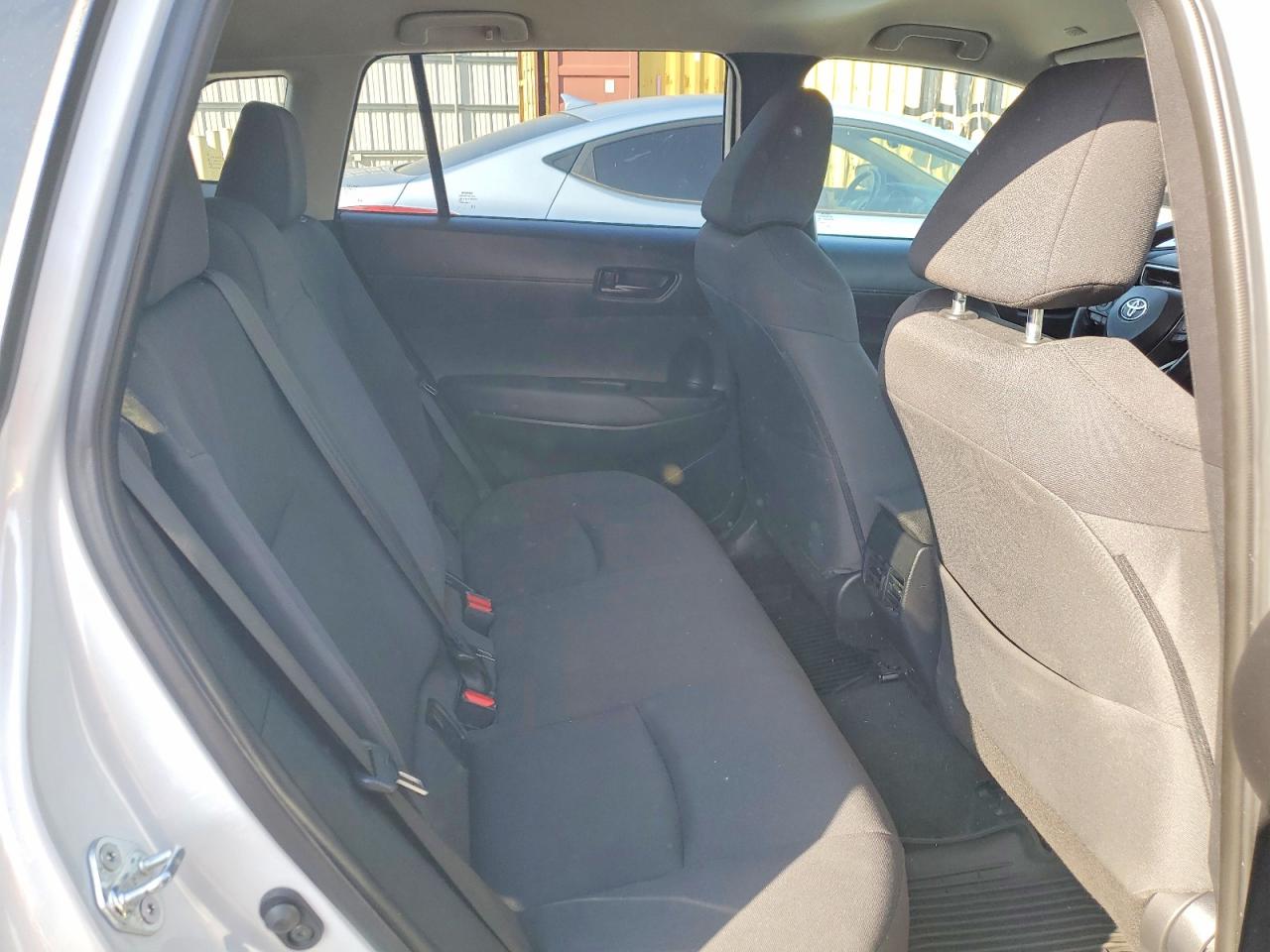 2022 TOYOTA COROLLA CROSS LE photo 31