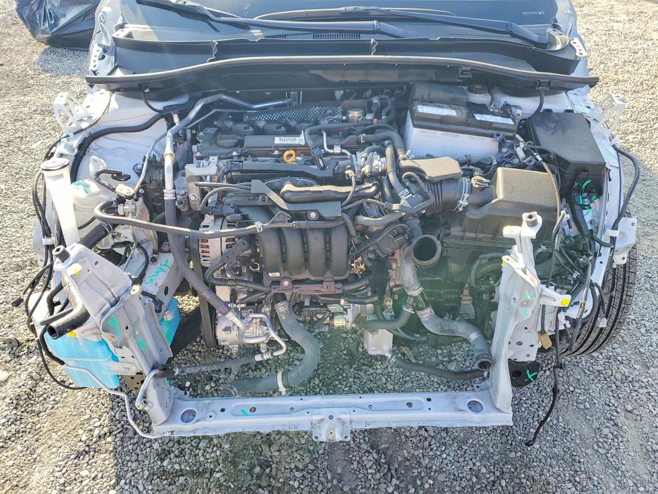 2022 TOYOTA COROLLA CROSS LE photo 34