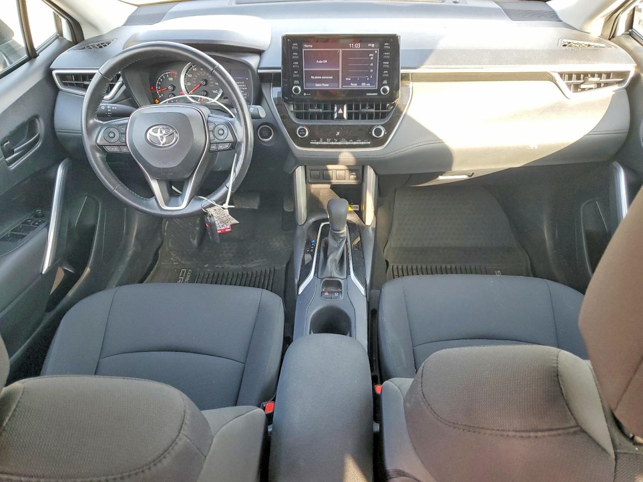 2022 TOYOTA COROLLA CROSS LE photo 22