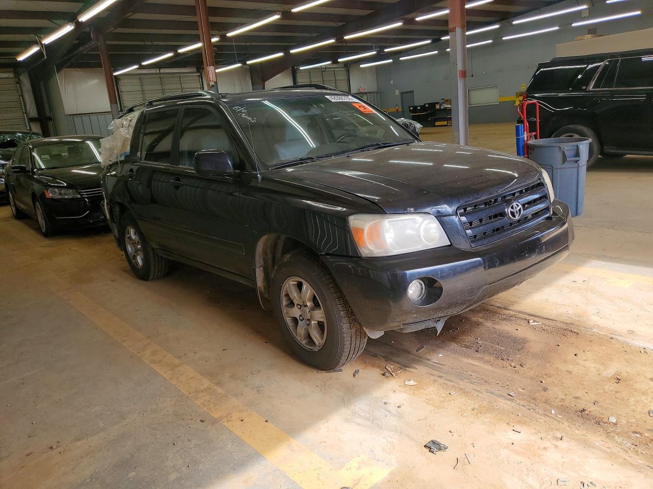 2004 TOYOTA HIGHLANDER photo 4