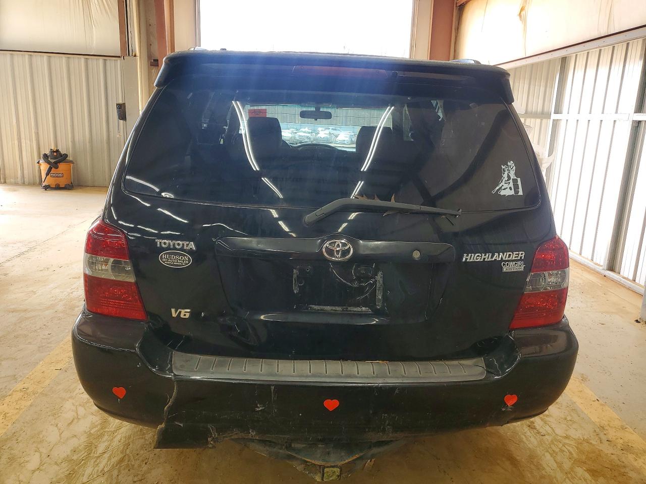 2004 TOYOTA HIGHLANDER photo 6