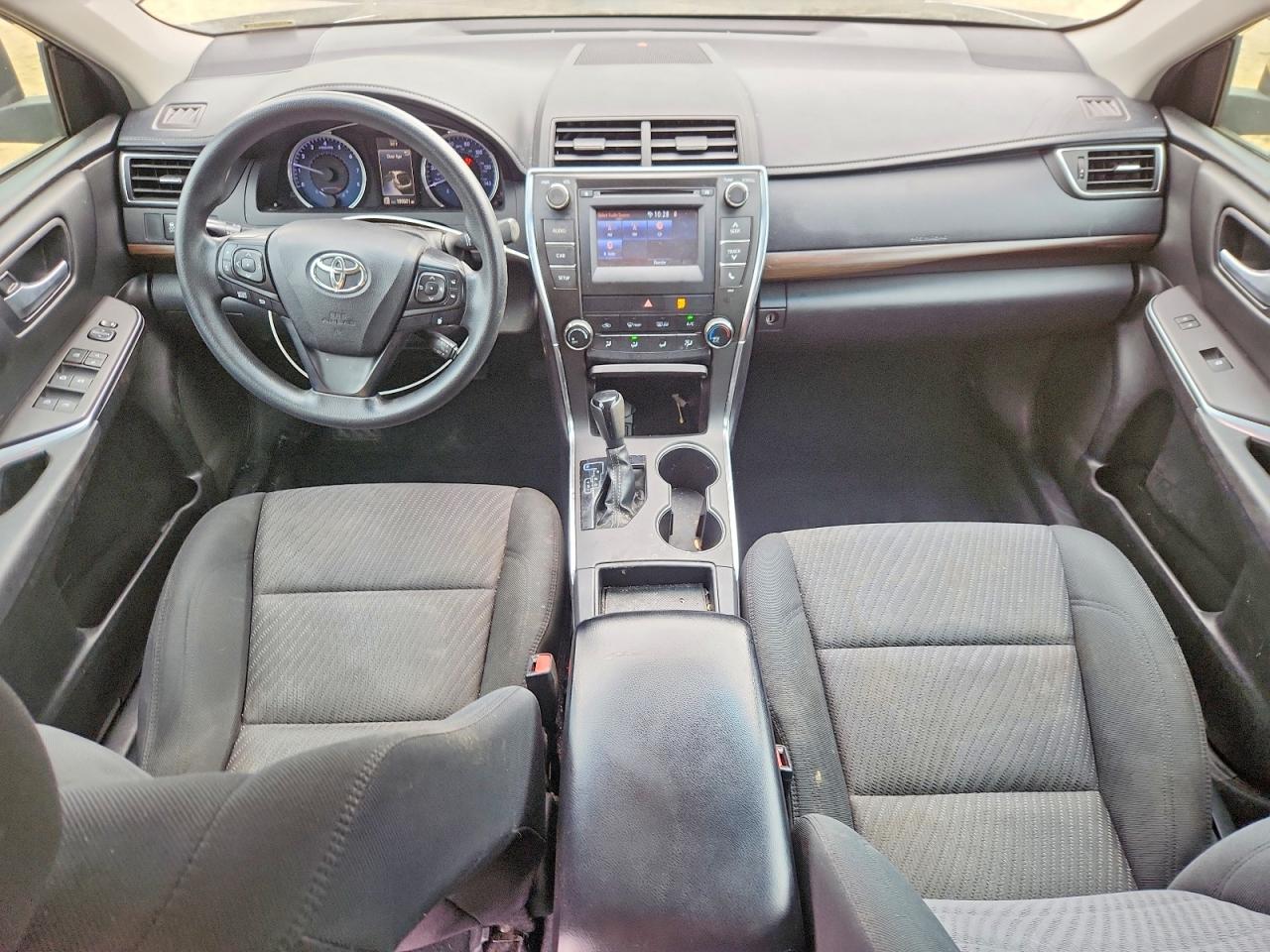 2016 TOYOTA CAMRY LE photo 8
