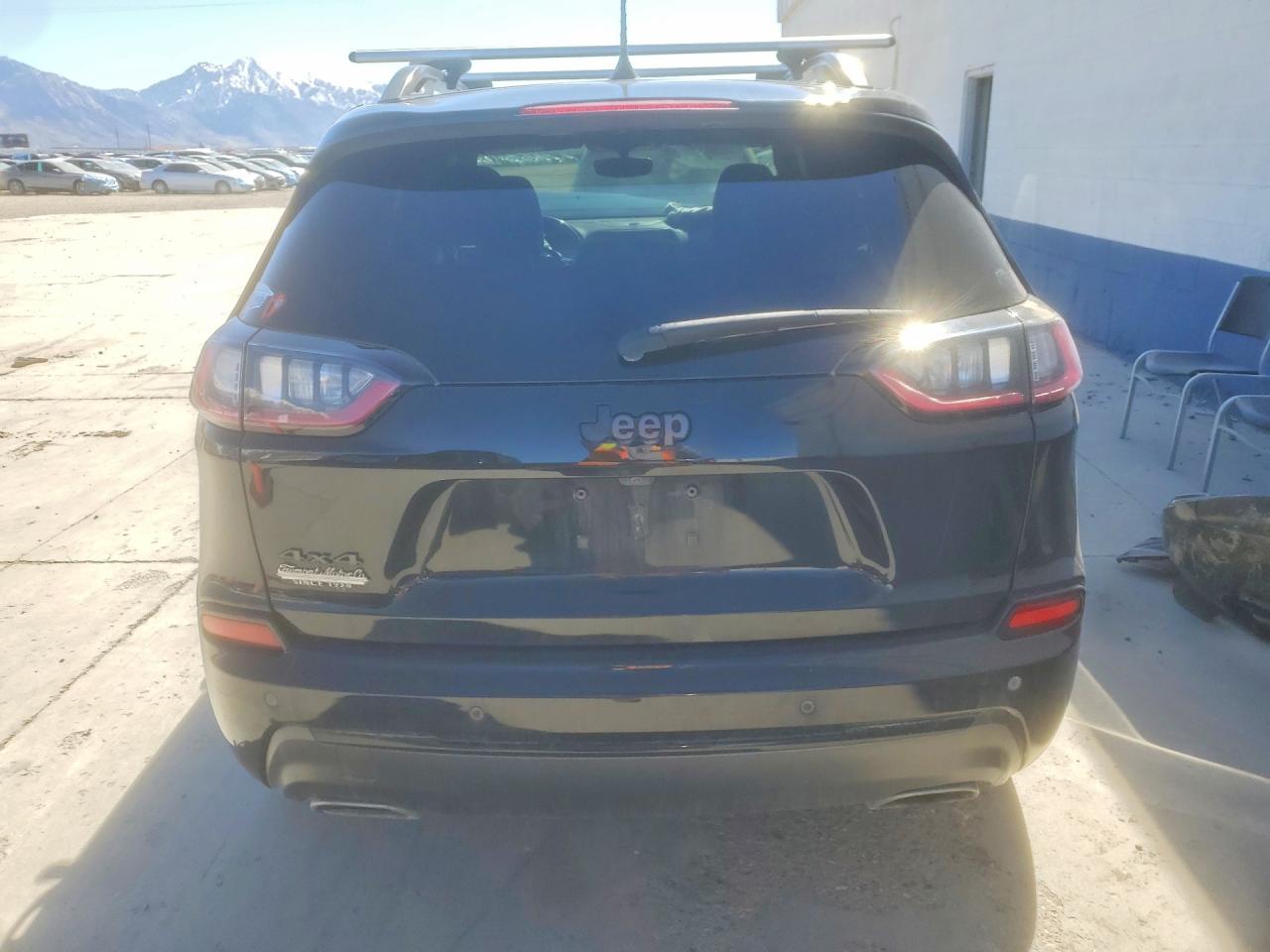 2019 JEEP CHEROKEE LIMITED photo 6