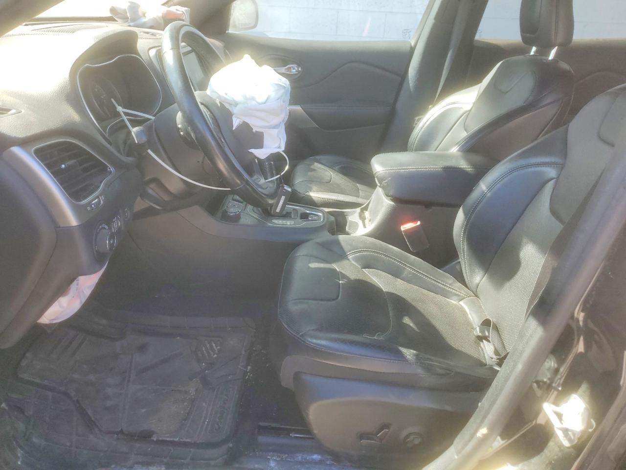 2019 JEEP CHEROKEE LIMITED photo 7