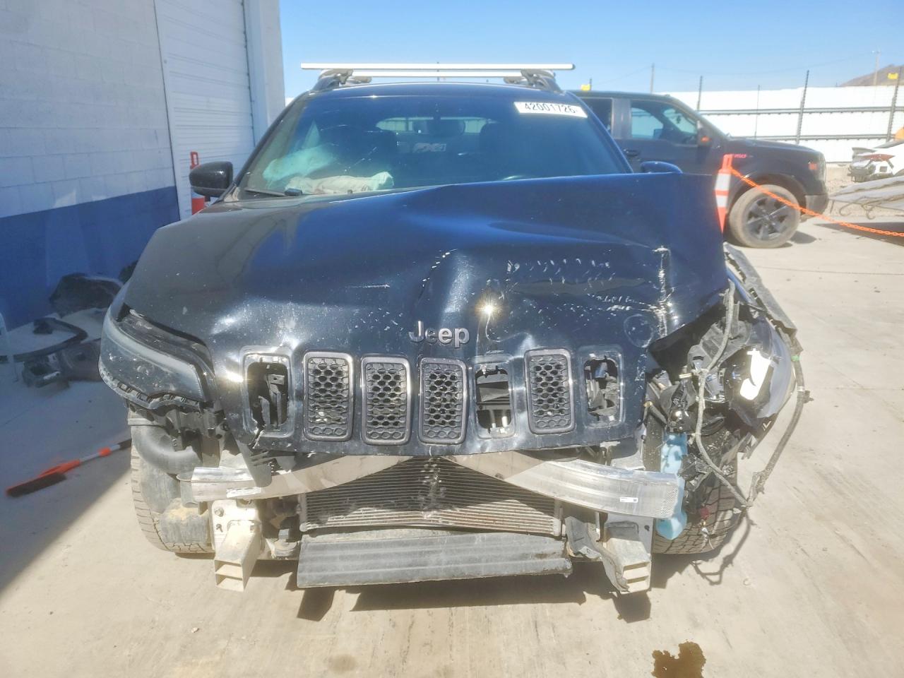 2019 JEEP CHEROKEE LIMITED photo 5