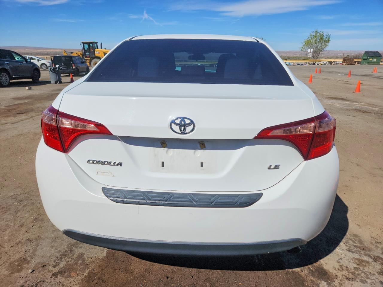 2017 TOYOTA COROLLA LE photo 16