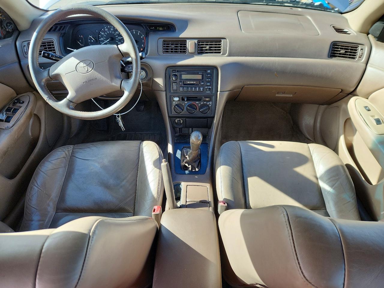 1999 TOYOTA CAMRY LE V6 photo 8