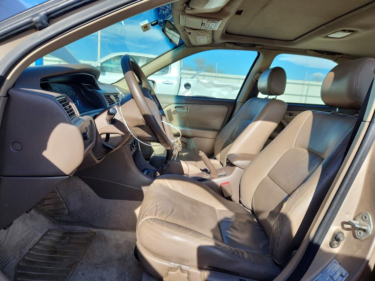 1999 TOYOTA CAMRY LE V6 photo 7