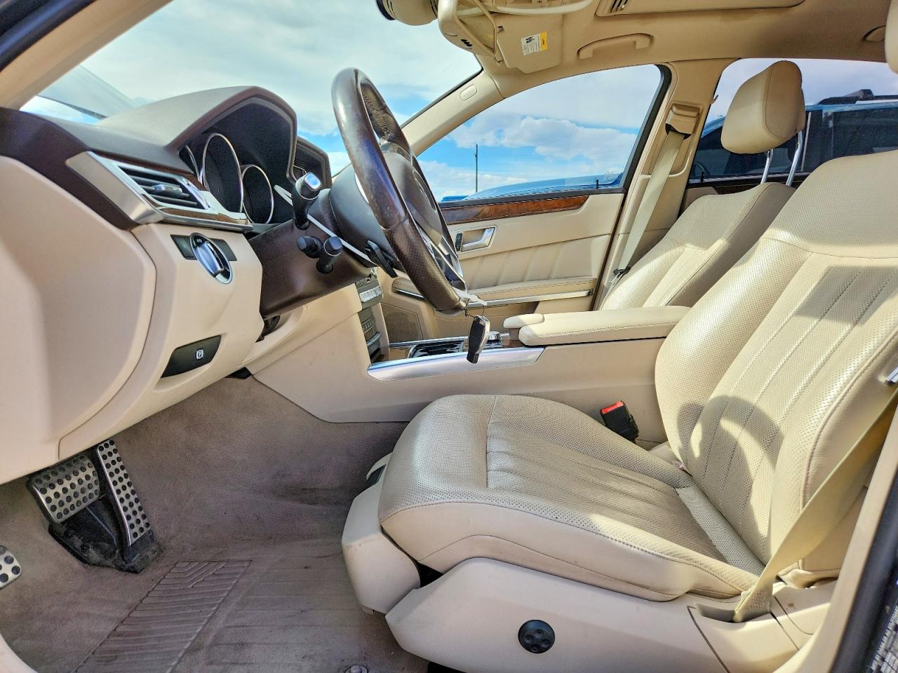 2014 MERCEDES-BENZ E 550 4MATIC photo 19
