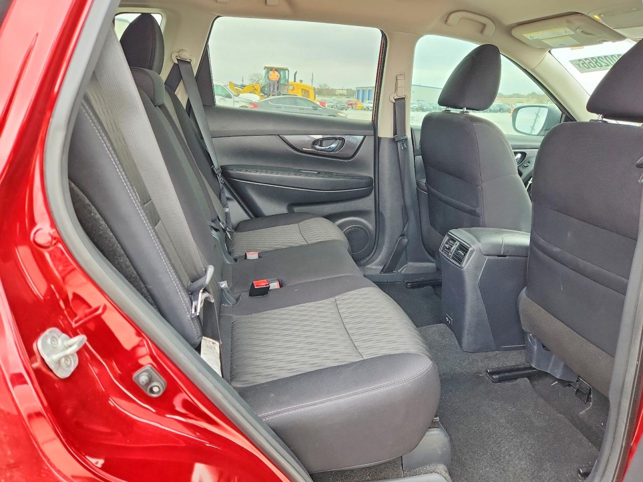 2019 NISSAN ROGUE SV photo 11