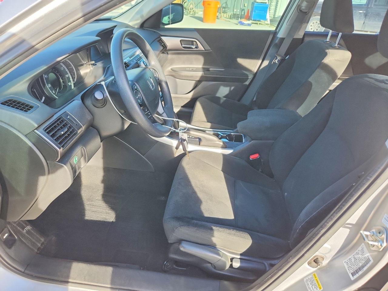 2013 HONDA ACCORD LX photo 7