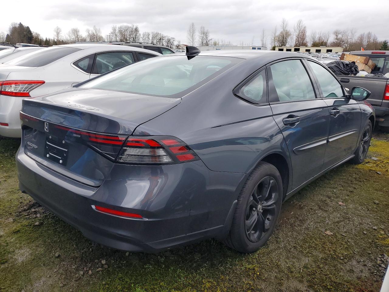 2025 HONDA ACCORD SE photo 3