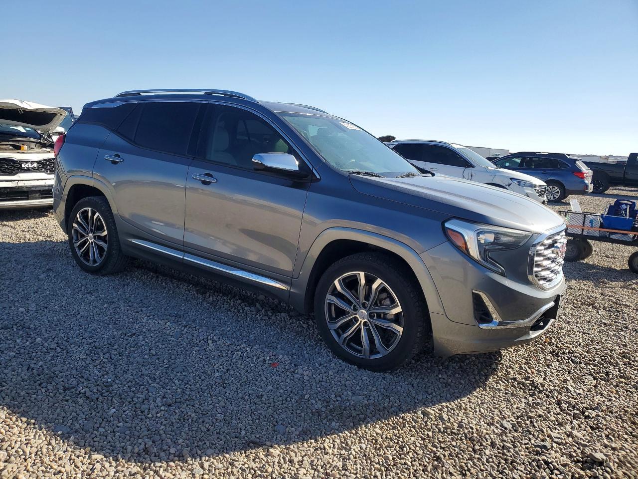 2019 GMC TERRAIN DENALI photo 10