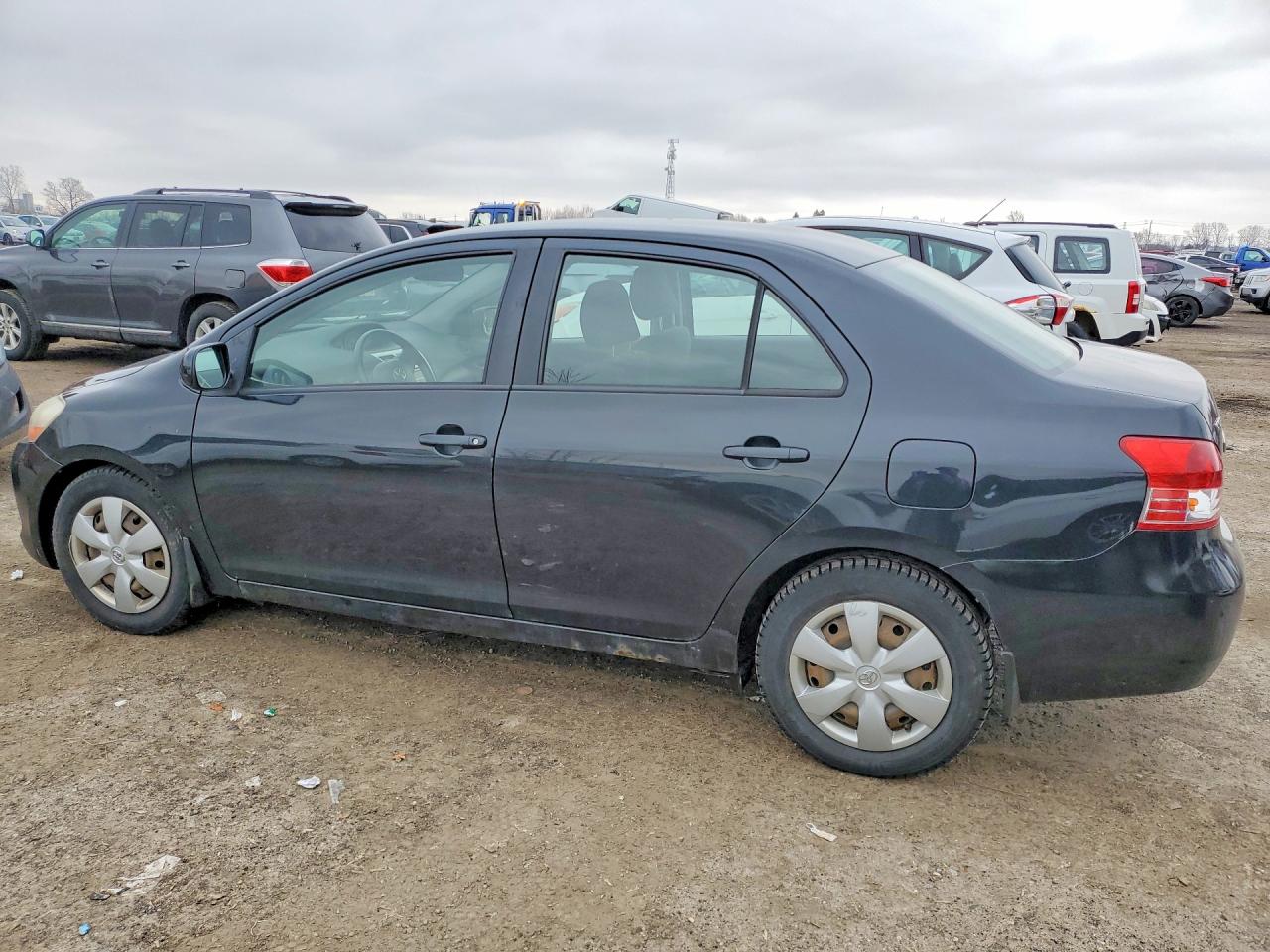 2007 TOYOTA YARIS BASE photo 2