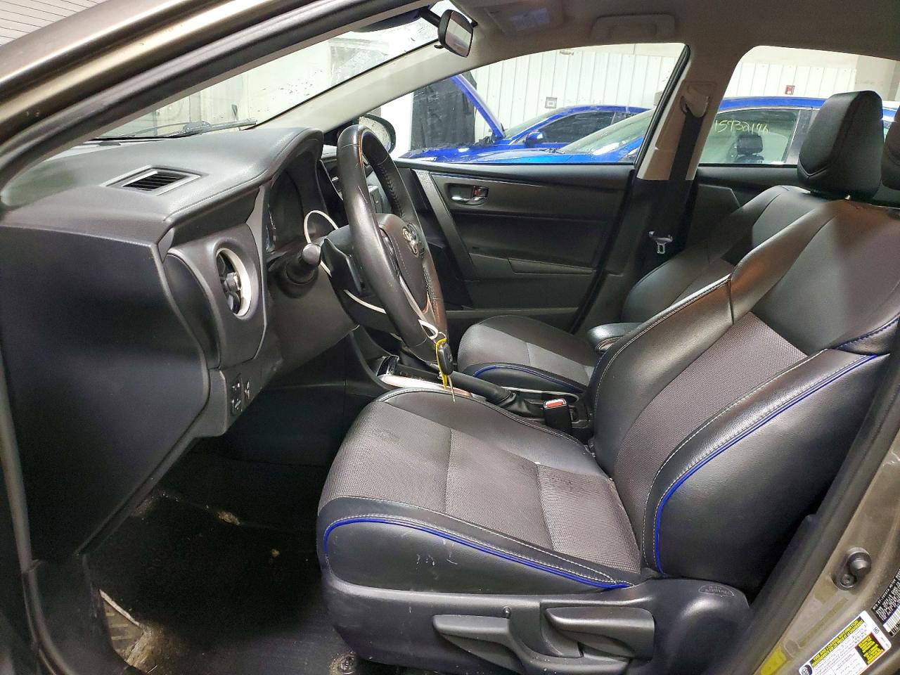 2017 TOYOTA COROLLA SE photo 7