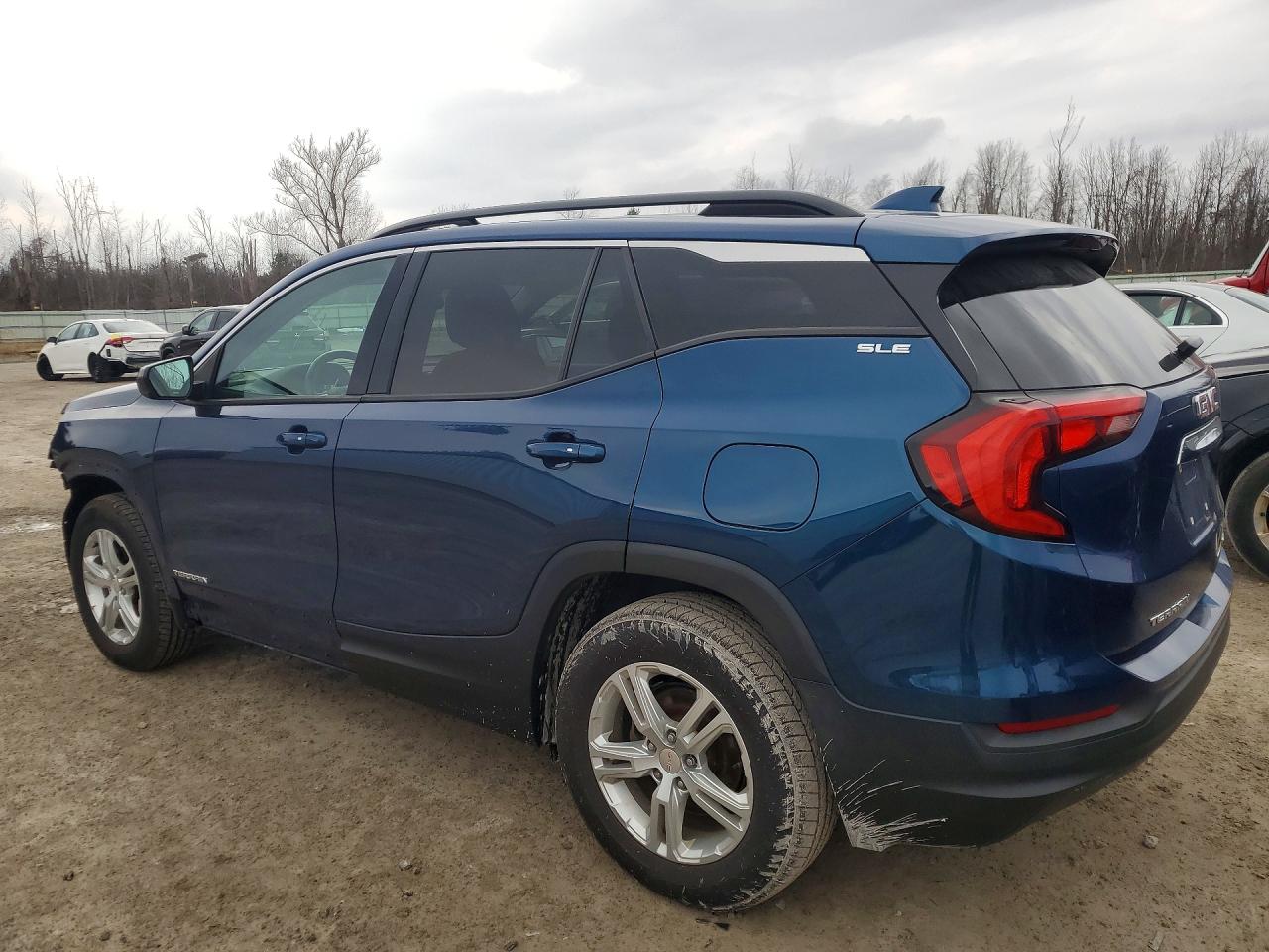 2019 GMC TERRAIN SLE photo 2