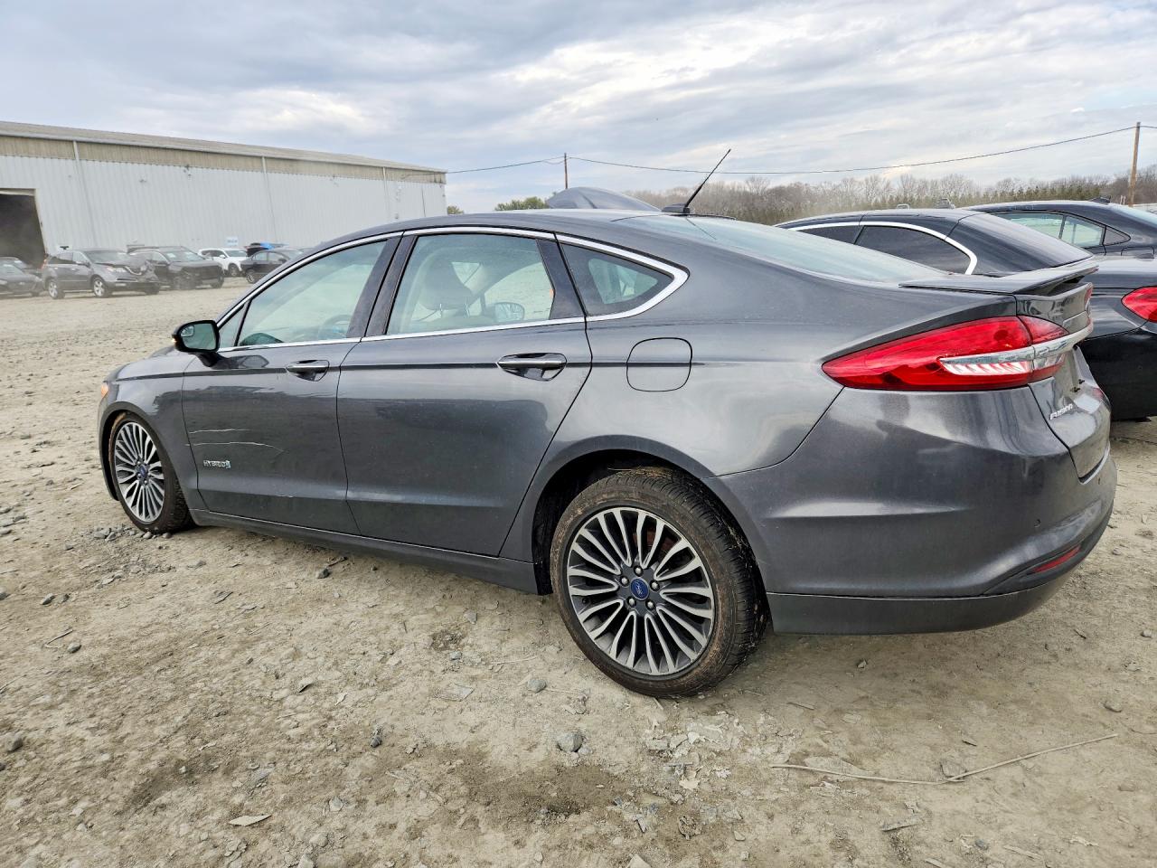 2017 FORD FUSION TITANIUM HEV photo 4