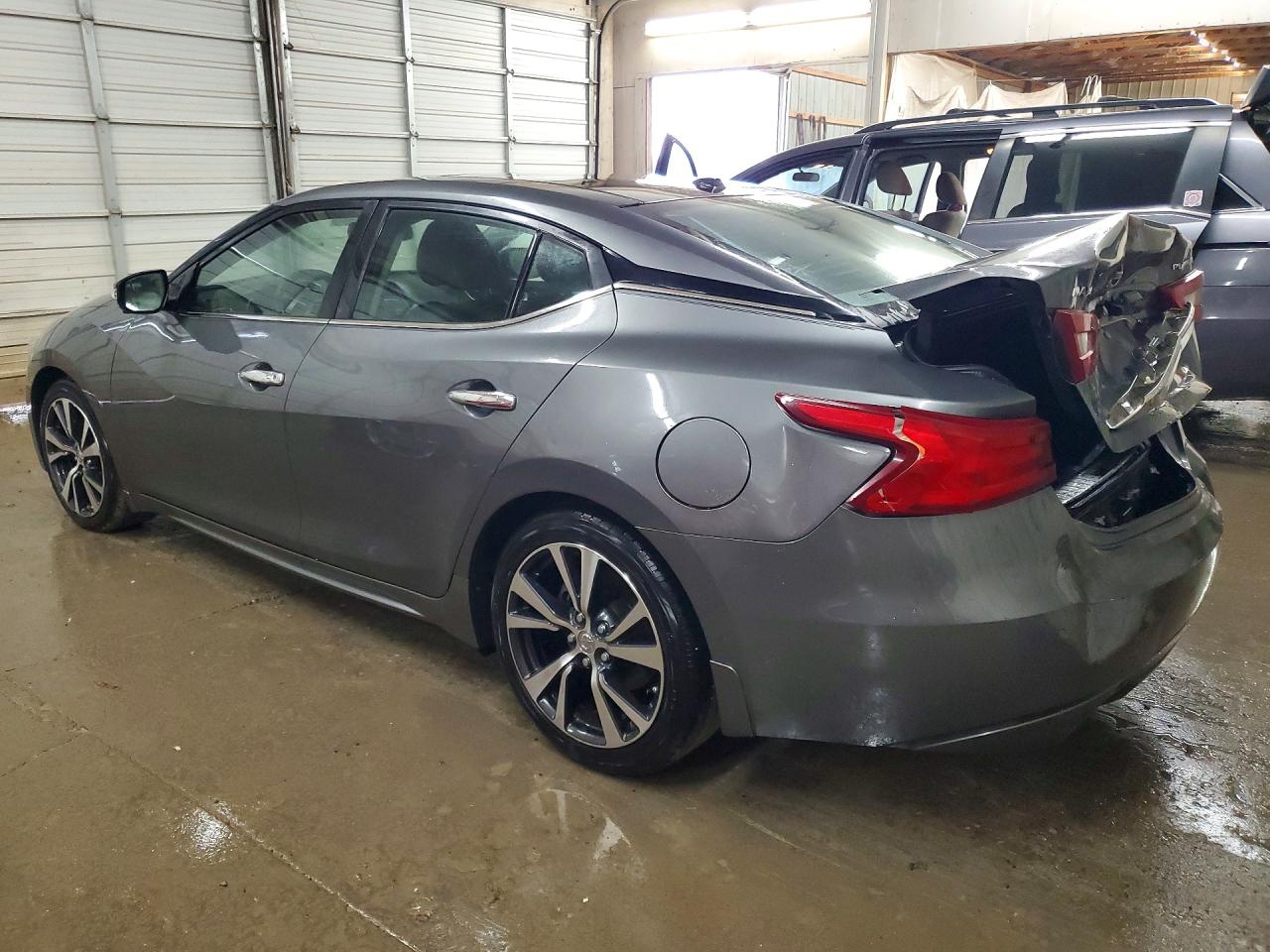 2017 NISSAN MAXIMA PLATINUM photo 2