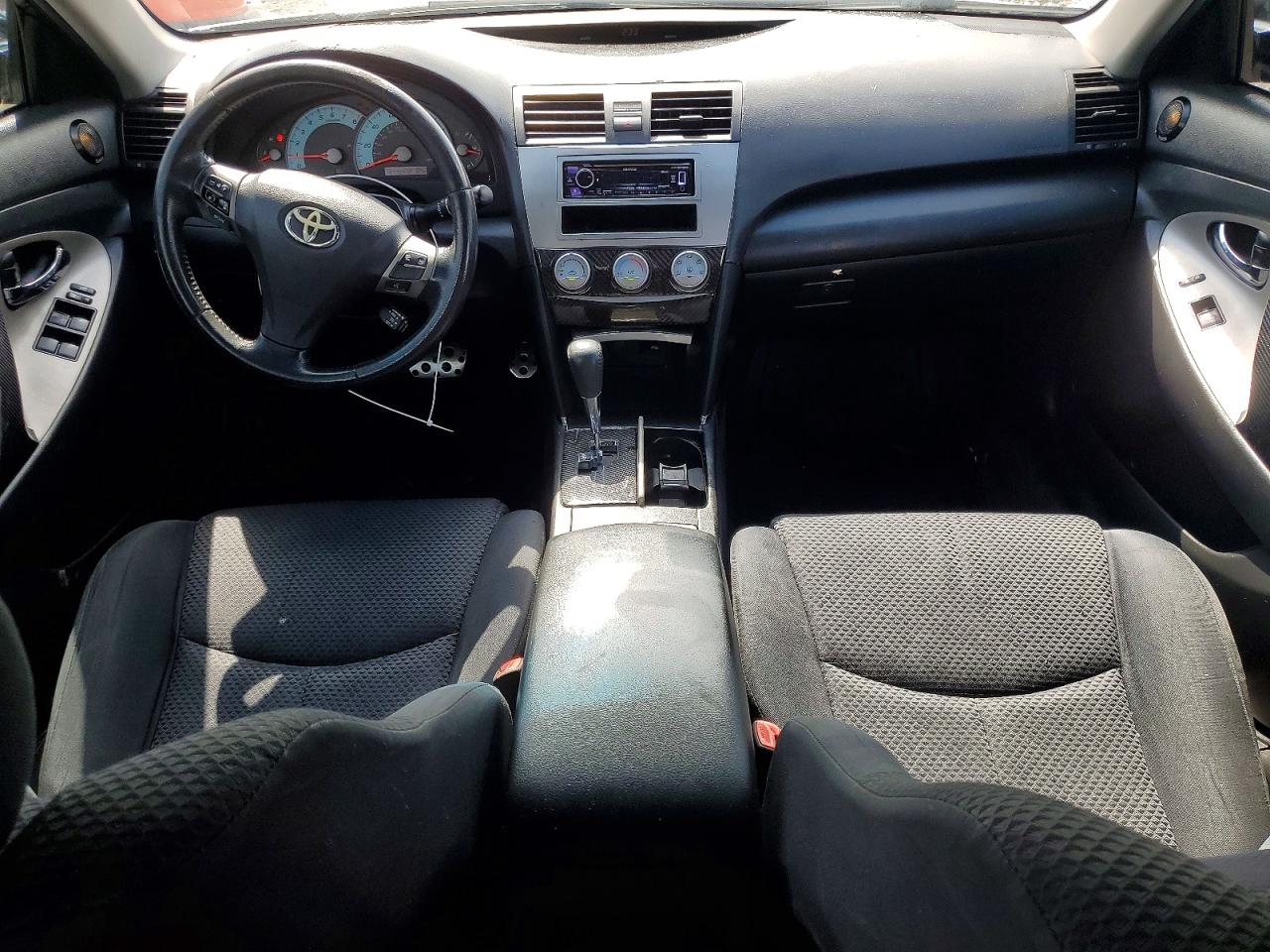2011 TOYOTA CAMRY SE photo 15