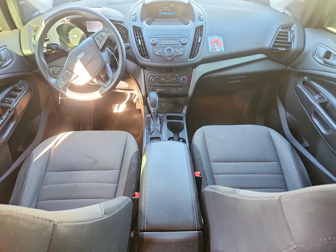 2019 FORD ESCAPE S photo 8