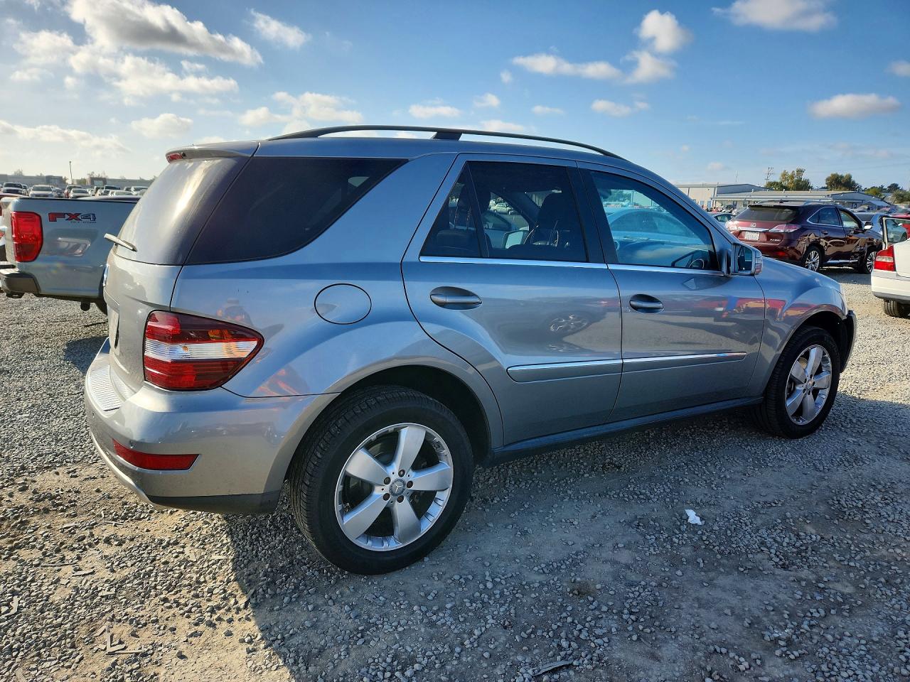 2011 MERCEDES-BENZ ML 350 photo 5