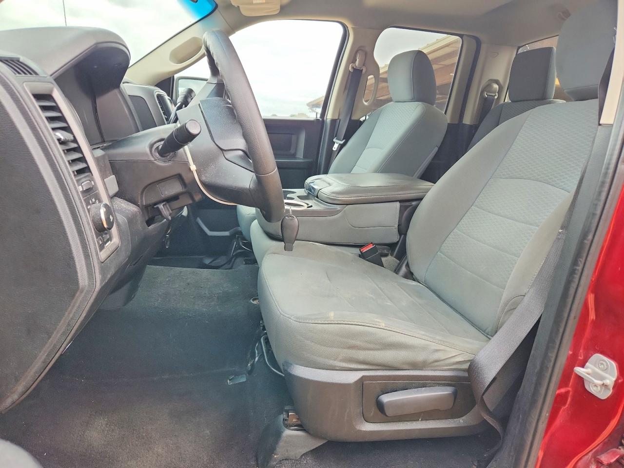 2013 RAM 1500 ST photo 7