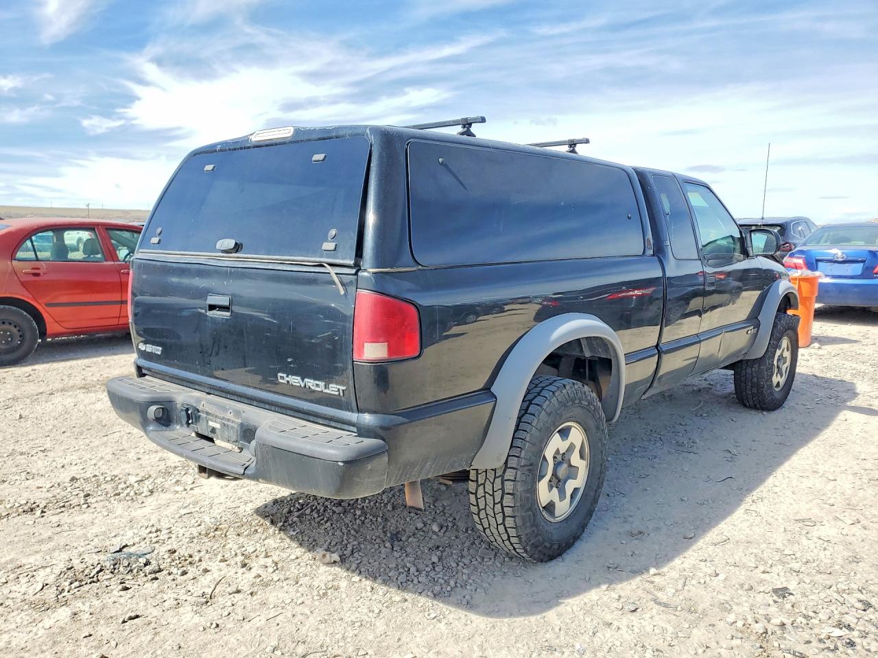 2000 CHEVROLET S TRUCK S10 photo 3