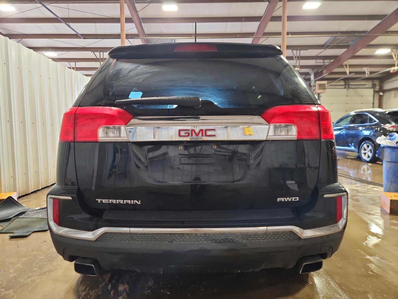 2017 GMC TERRAIN SLE photo 11