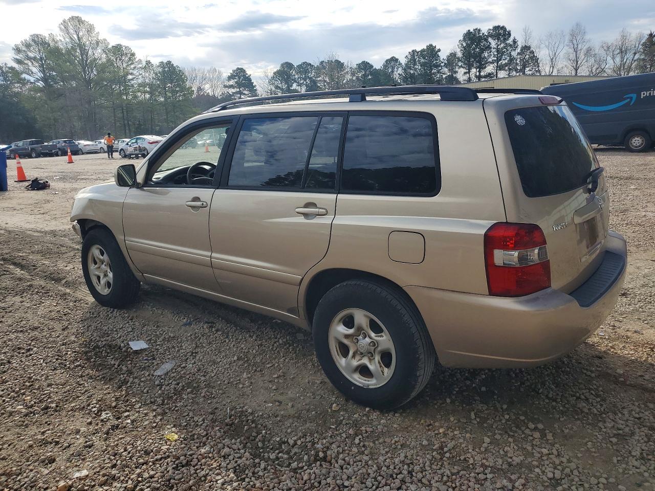 2004 TOYOTA HIGHLANDER BASE photo 2