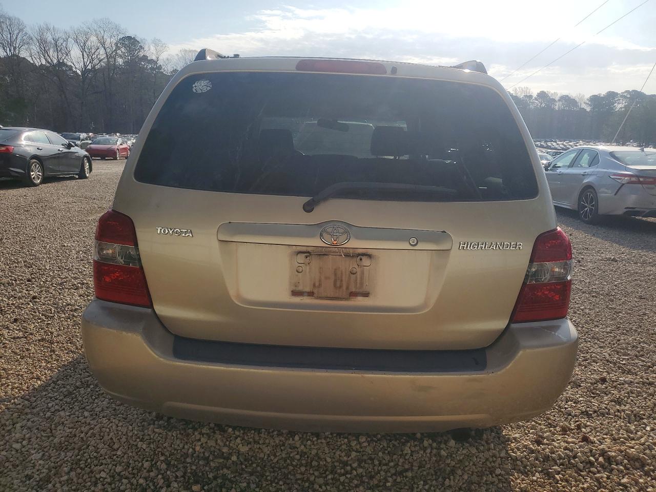 2004 TOYOTA HIGHLANDER BASE photo 6