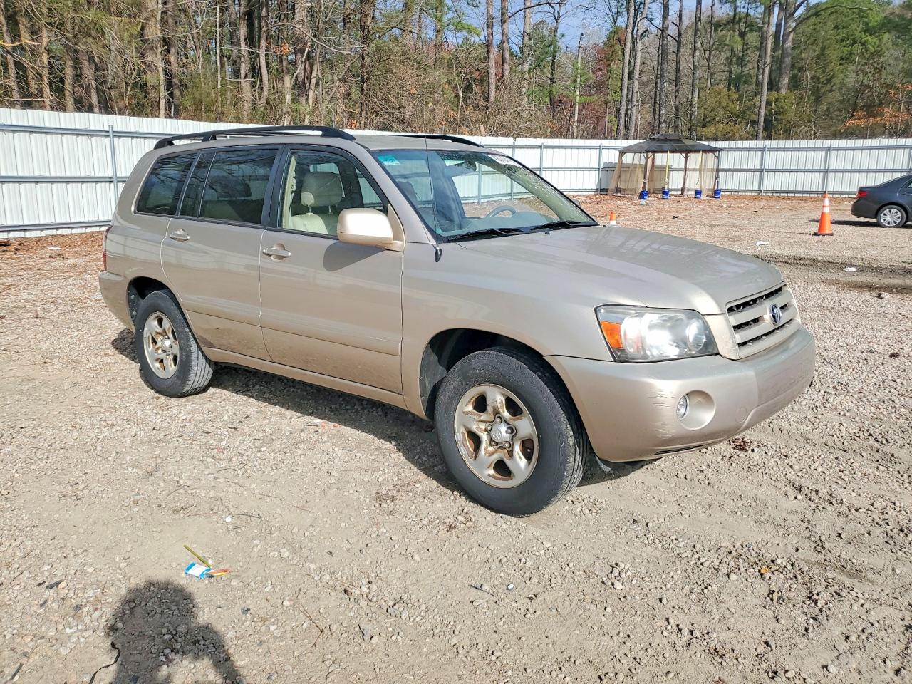 2004 TOYOTA HIGHLANDER BASE photo 4