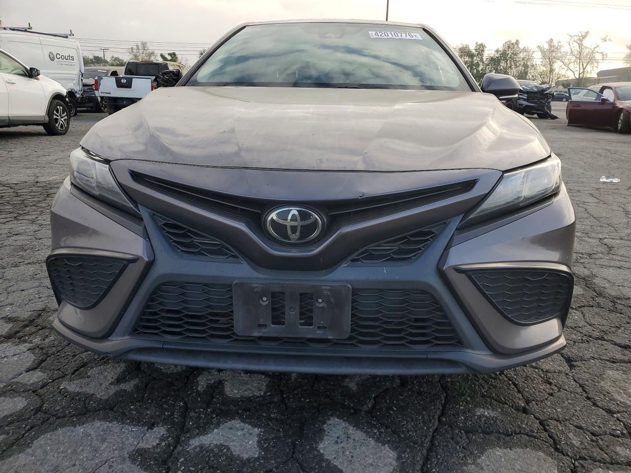 2022 TOYOTA CAMRY SE photo 13