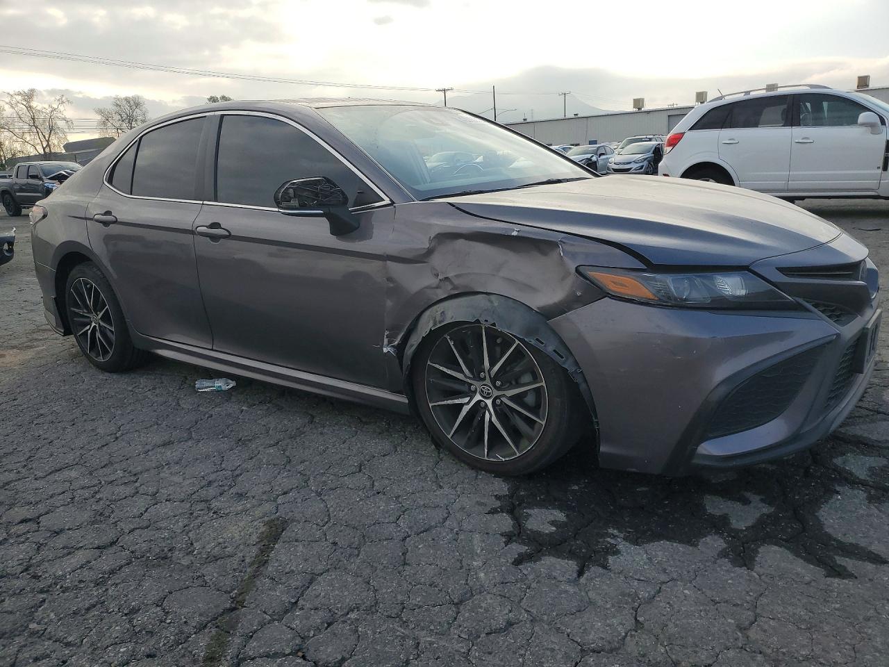 2022 TOYOTA CAMRY SE photo 10