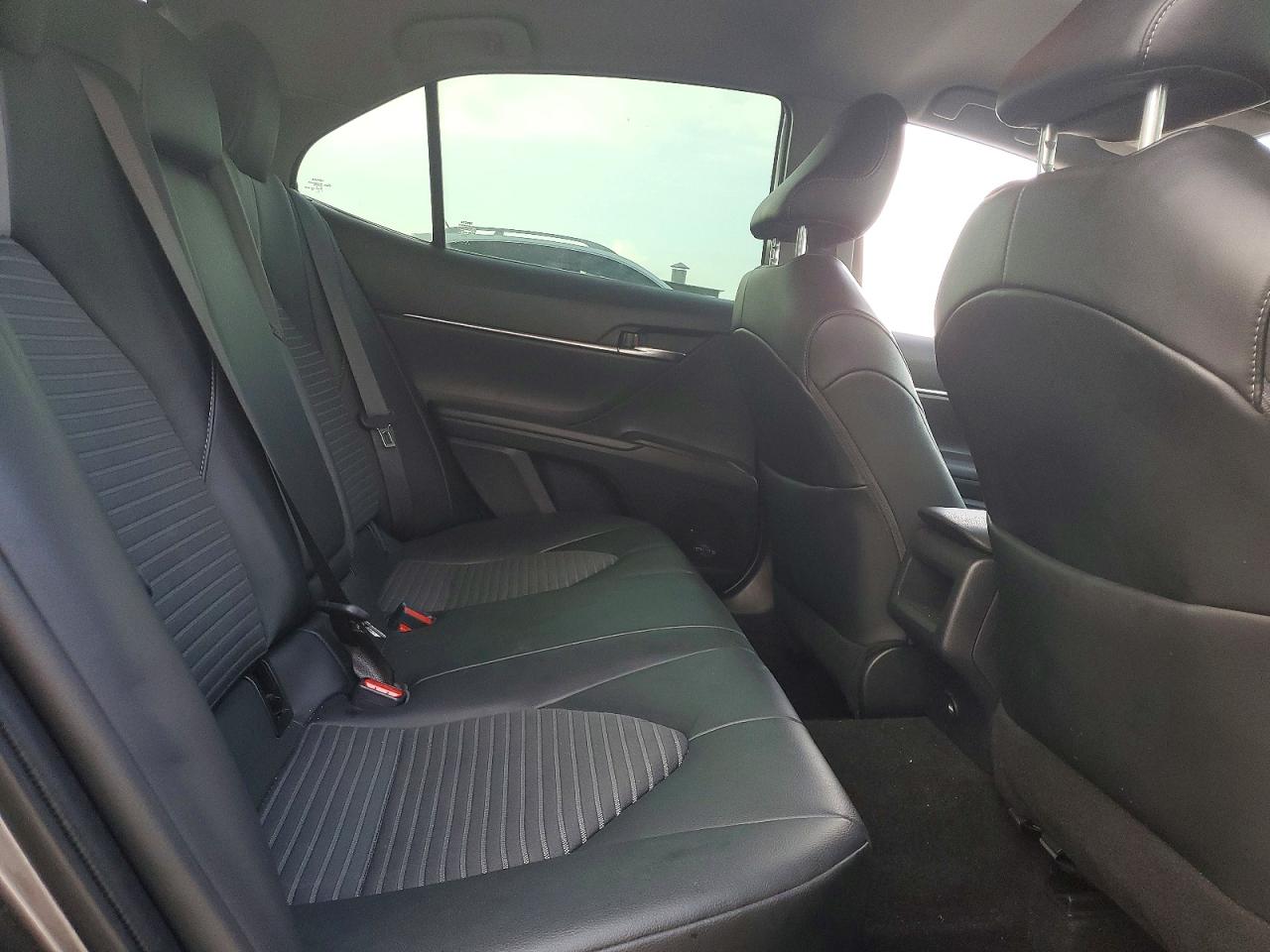 2022 TOYOTA CAMRY SE photo 28
