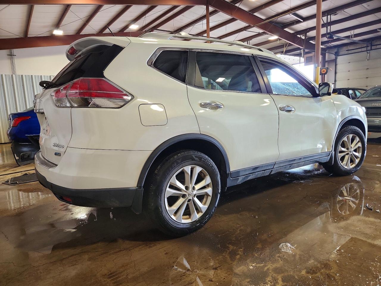 2014 NISSAN ROGUE SV photo 5