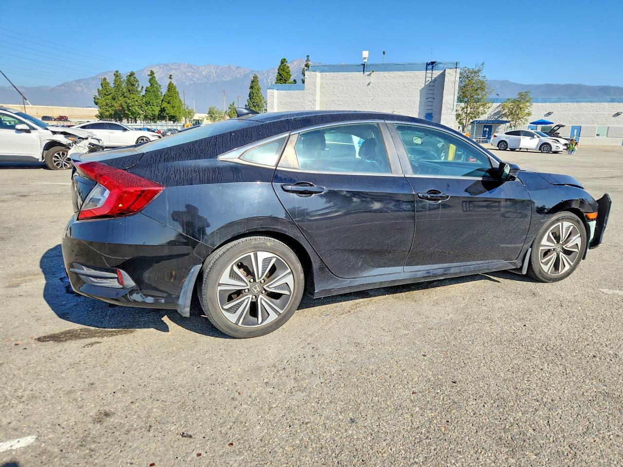 2016 HONDA CIVIC EX photo 3